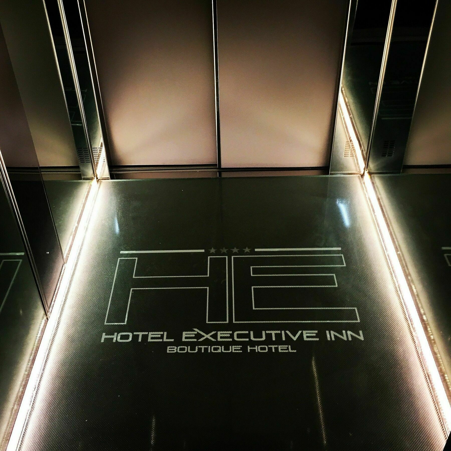 Executive Inn Boutique Hotel Brindisi Bagian luar foto
